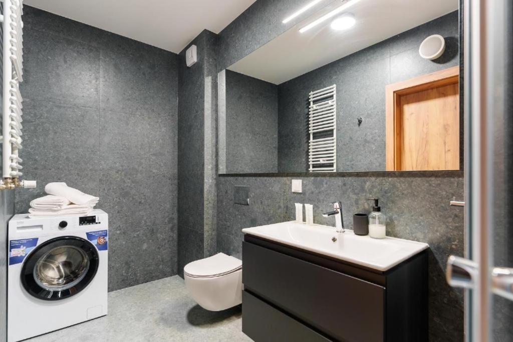 Akces Apartamenty Kasprowicza 20C- Basen, Sauny, Jacuzzi, Silownia W Cenie - Schwimmbad, Saunen, Jacuzzi, Fitnessstudio Im Preis Kołobrzeg Esterno foto