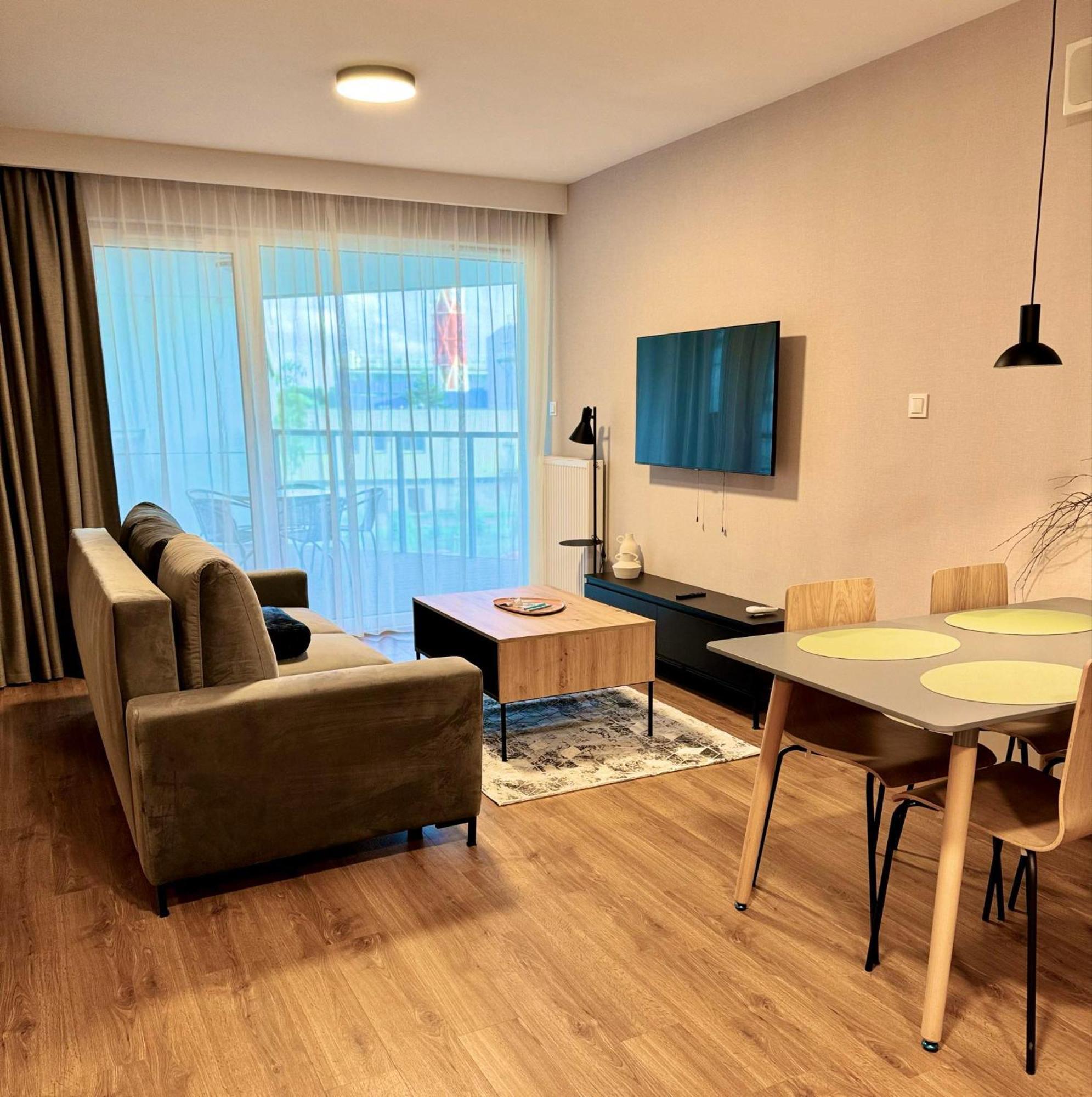 Akces Apartamenty Kasprowicza 20C- Basen, Sauny, Jacuzzi, Silownia W Cenie - Schwimmbad, Saunen, Jacuzzi, Fitnessstudio Im Preis Kołobrzeg Esterno foto